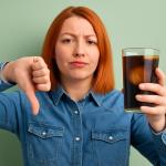Süße Getränke und die Schilddrüse: Was mit Ihren Hormonen passiert, wenn Sie täglich zur Limonade greifen